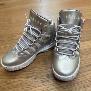Nike Air Jordan Max Aura SE silver metallic women’s US6 EU36 4Y
